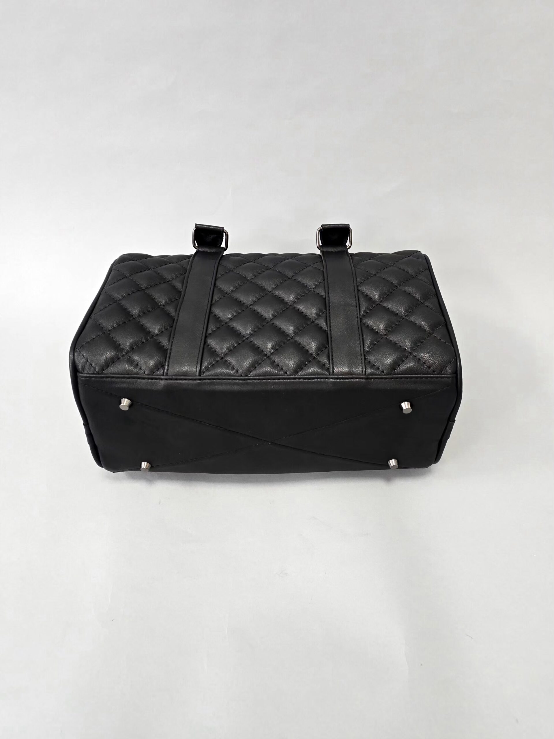 Rankų darbo odinė moteriška rankinė „Erla” - Image 4